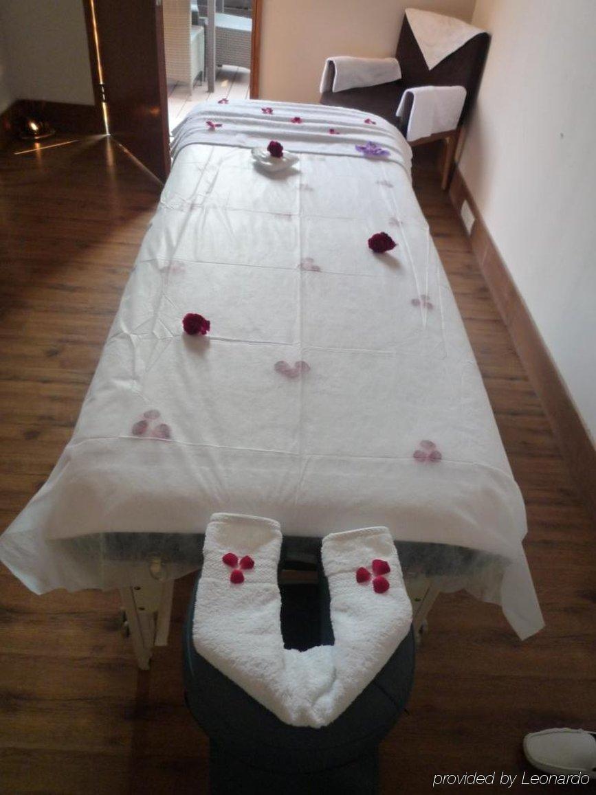 Udman Panchshila Park Hotel